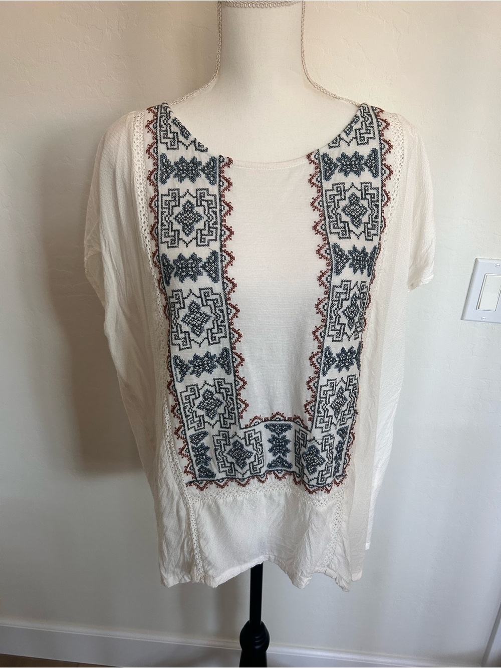 Lucky Brand Cream Tunic with Navy & Rust Embroidery 1X